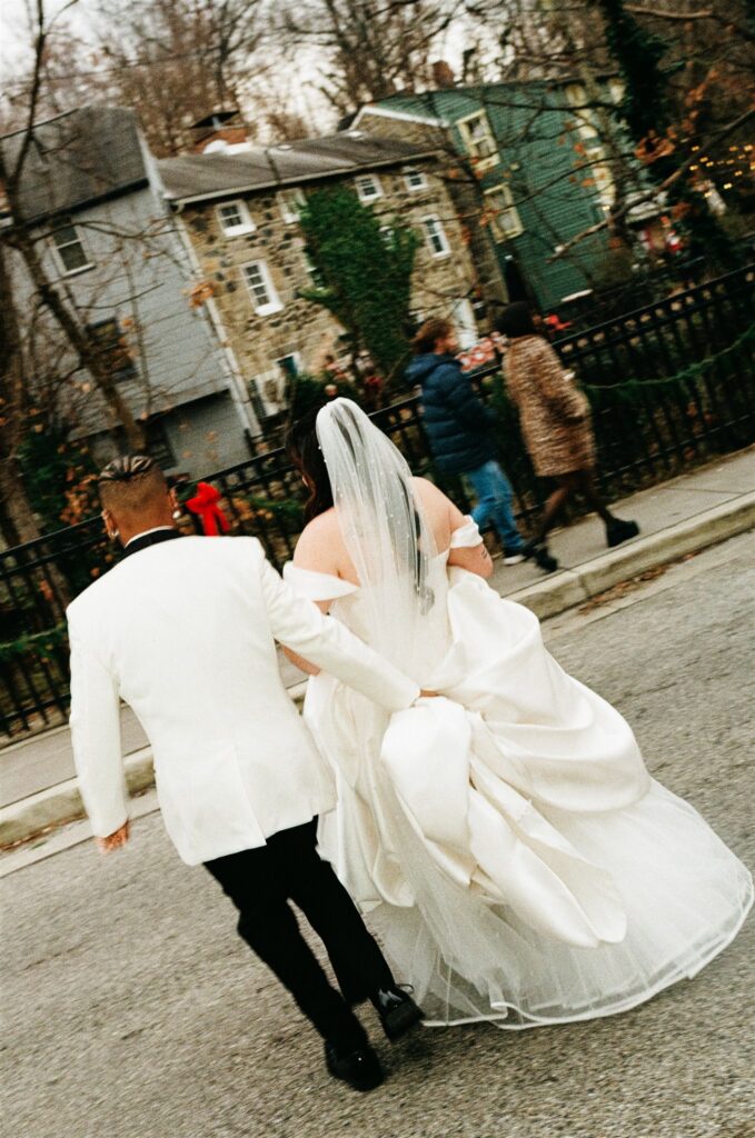 How Long Should a Wedding Venue Rental Actually Be?