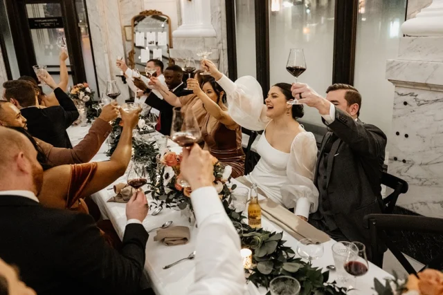 The many phases of a wedding reception 🤣

Photography: @barbaraophotography

#citizensballroom #historicweddingvenue #dmvweddingvenue #marylandweddingvenue #marylandwedding #dmvwedding #2024wedding #weddingtrend #weddinginspo #pinterestwedding