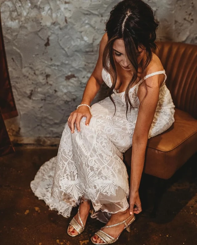 Moments before in the main suite 🤍

Planning: @partridgeandcoevents 
Photography: @brittanydunbarphotography 
Florals: @sunset_florals 
Catering: @rougecatering 
Bar Cart: @tinybubbles_barcart 
HMUA: @brushedbeautyllc_ 
Dress: @love.it.at.stellas

#mainstreetballroom #historicweddingvenue #dmvweddingvenue #marylandweddingvenue #marylandwedding #dmvwedding #2024wedding #weddingtrend #weddinginspo #pinterestwedding