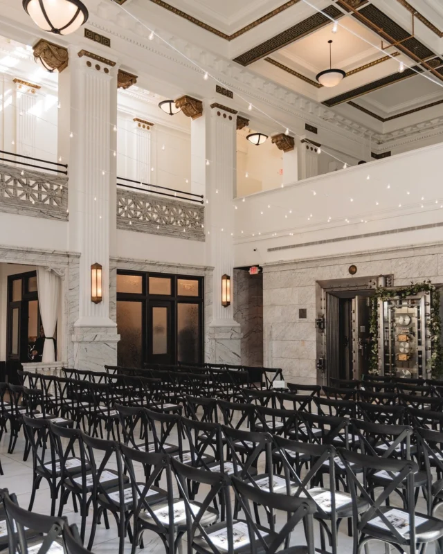 The perfect room flip doesn't exi..... Nvm 😍

Photography: @rachelschrock.photography

#citizensballroom #marylandweddingvenue #marylandwedding #dmvwedding #historicweddingvenue #2024wedding #weddingtrends #pinterestwedding