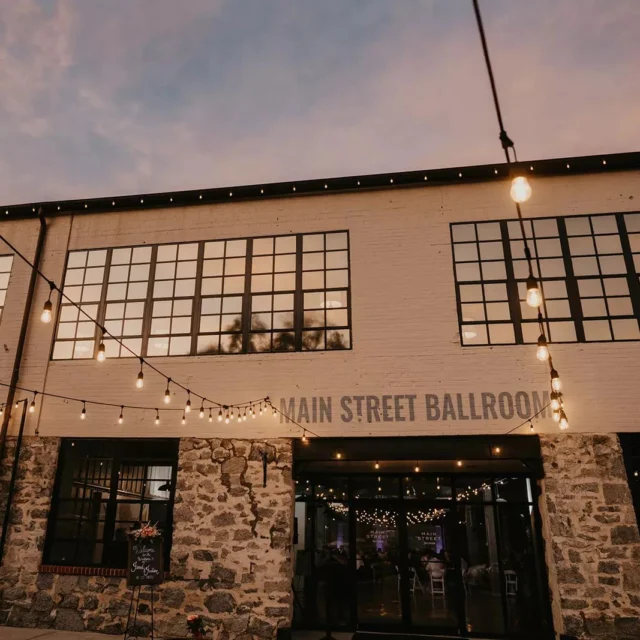 Main Street Ballroom... where historic charm meets rustic elegance in Ellicott City ✨ 

Venue: @mainstreetballroom @fetewell 
Photography @britneyclause

Wedding Venue | Maryland | Wedding 
#ellicottcity  #marylandwedding #ellicottcitywedding #fetewell #weddingvenue #maryland #mainstreetballroom #oldellicottcity