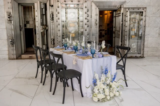 Anyone else obsessed with the Nantucket summer trends recently?? These subtle baby blue florals fit right in 💙

Photographers: @5thousandframesfilms
Couch Rental: @apmweddingsdmv
Florist: @solandbloomfloralco
Cake: @sagecakery
Hair: @beautybygabbywoodrow
Makeup: @benimuadc
Planner & Decorator: @wedwithsteph
Venue: @citizensballroom

#citizensballroom #marylandweddingvenue #marylandwedding #dmvwedding #historicweddingvenue #2025wedding #weddingtrends #pinterestwedding #2025bride #2025weddingtrends
