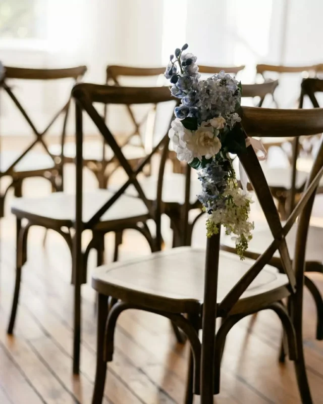Set the tone with your details. Savannah Bottle Works offers a blank slate with character—yours to transform. 

Visit the link in bio to book a tour.

Venue: @savannahbottleworks @fetewell
Photography: @emmakirchoffphotography
Bride + groom: @z_lokelani @james.bonham2
Event coordination: @lm.eventcoordination
Hair + Makeup: @40volumeweddings
Florals: @sbblooms
DJ: @spookysern
Wedding dress: @camelliasavannah
Suit: @menswearhouse
Cake: @newoldstandard