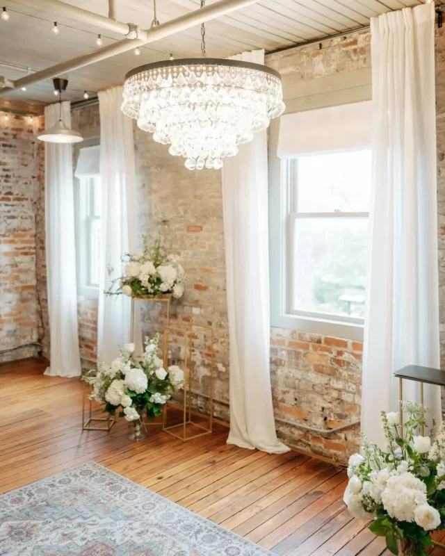 A refined palette, an unforgettable setting. 

The Brick Hall’s historic charm paired beautifully with this neutral ceremony design.

Planner: @elegantsavannahweddings
Photo: @abbygilesphotography
Video: @daneisner_productions
Venue: @savannahbottleworks
DJ: @w.smith.music
HMU: @beyondbeautifulbyheather
Catering: @magnoliagrillcatering
Florist: @atozinnias
Cake: @flirtwithdessertbakery

Wedding Reception | Savannah Georgia | Savannah Wedding | Georgia Wedding Venue | Savannah Bottle Works | Wedding Inspiration | Savannah Wedding Venue | Wedding Design |
