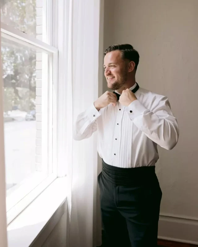 Sharp suits, big energy, and a little pre-ceremony fun🥂 

Reception Venue: @savannahbottleworks @fetewell
Planning: @sincerely.yours.events
Ceremony Venue: The Cathedral Basilica
Photography: @hillerweddings
Floral Design: @madelinereadfloral
Beauty: @muahbycam
Wedding Gown: @madewithlovebridal @ivoryandbeau

Savannah Georgia | Georgia Wedding Venue | Savannah, GA | Groomsmen | Savannah Bottle Works | Fetewell | Savannah Wedding Venue | Wedding Inspiration | Georgia Wedding |