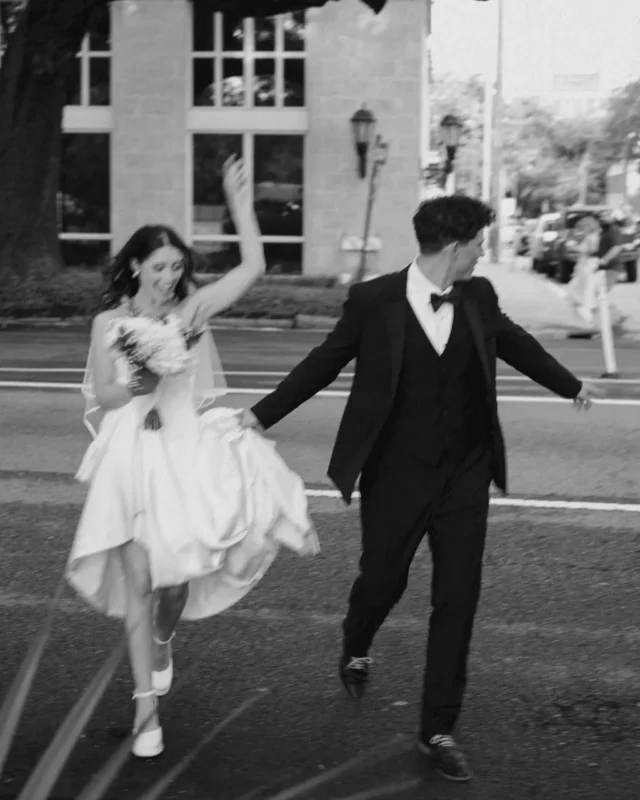 Savannah is made for love stories🕊️

At Savannah Bottle Works, we’re honored to provide the space where those stories begin.

Venue: @savannahbottleworks @fetewell 
Photo: @ashleecphotography
Video: @boomshakalatta
Catering: @vicirooftop
DJ: @eynentertainment
HMUA: @bridalbywonderland_beautybar @wonderlandbeauty_bar
Cake: @sweetluncheonette
Second shooter: @davespangenburg

Savannah Georgia | Savannah Wedding | Georgia Wedding Venue | Savannah Bottle Works | Fetewell | Historic Wedding Venue | Savannah, GA | Bride and Groom | Wedding Portrait |
