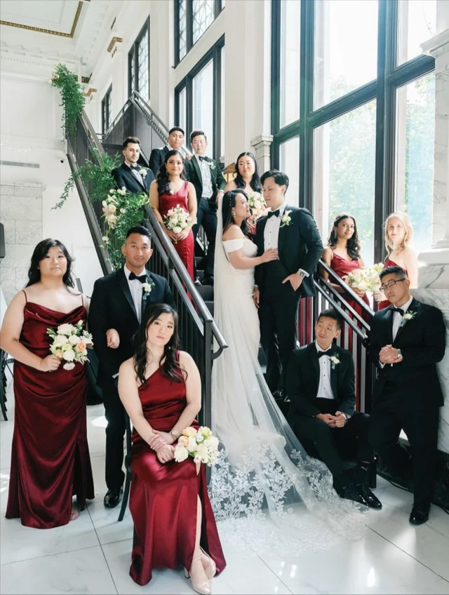 Staircases come in handy for large wedding parties 😉

Photography @greenehousephoto 
Planning @dearmyevent 
Florals @mellowflower_ 
HMUA @olivialomakeup 

#citizensballroom #historicweddingvenue #marylandwedding #marylandweddingvenue #dmvwedding #2025weddingtrends #frederickweddingvenue