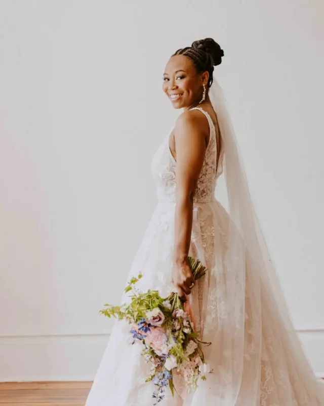 Soft light, timeless walls, and a bride glowing at the center of it all. The White Hall @savannahbottleworks knows how to frame a moment.

Venue @savannahbottleworks @fetewell
Host/Photographer @barefootroyaltyphotography
Florals @graceandthornsav
Cake @blushedbakesbyreva
Hair @glojune
Makeup @wonderland_beautybar
Dress/Earrings/Veil @camelliasavannah
Rentals @eventworksrentals
Tux @generationtux
Day of coordinator @marrymeeventdesign
Videography @wildandlavenderfilms
Models @Tyler_truth14 @hi_kvngsean

#georgiabride #bridalportraits #georgiabridalphotography #savannahbottleworks #savannahgeorgia #savannahwedding #savannahweddingvenue #georgiawedding #georgiaweddingvenue #fetewell #weddingvenue #eventvenue #historicvenue