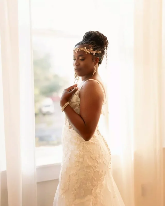 A quiet moment. A beautiful space. A celebration in motion.

Bridal portraits in the White Hall always feel a little extra special.

Venue: @fetewell @savannahbottleworks
Photographer: @itsallintheframephotography

#bridalportraits #savannahbride #savannahbottleworks #savannahgeorgia #savannahwedding #savannahweddingvenue #georgiawedding #georgiaweddingvenue #fetewell #weddingvenue #eventvenue #historicvenue