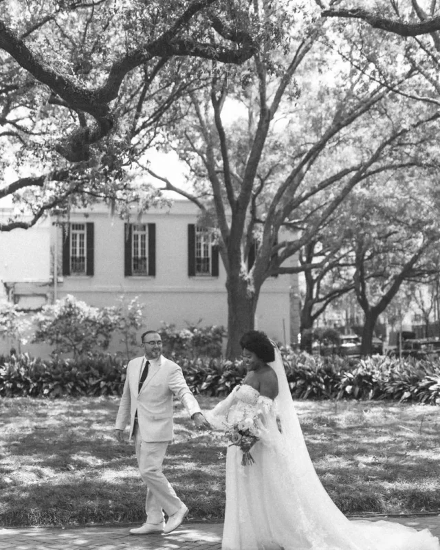 Downtown Savannah offers the charm, Savannah Bottle Works gives you the canvas.

The rest? That’s your story to tell.

Repost from @iamalesantana

Venue: @savannahbottleworks @fetewell
Photographer: @iamalesantana
Planner: @belle_eventsco
Content creator: @bffofthebride

#savannahbottleworks #savannahgeorgia #savannahwedding #savannahweddingvenue #georgiawedding #georgiaweddingvenue #fetewell #weddingvenue #eventvenue #historicvenue