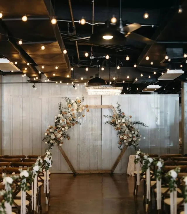 Timeless, intimate, and full of feeling.

Main Street Ballroom’s stone walls and soft lighting created the perfect backdrop for this warm, romantic ceremony. ✨

Venue: @fetewell @mainstreetballroom
Photography @samanthaletophoto
Bride @sarahprabhakar37