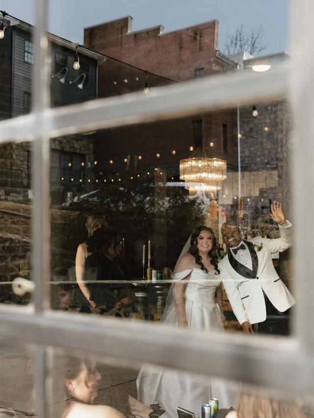 It’s almost go time!! Here’s to another weekend of weddings 🤍

Photography @sharpimpressionsphoto 

#mainstreetballroom #historicweddingvenue #dmvwedding