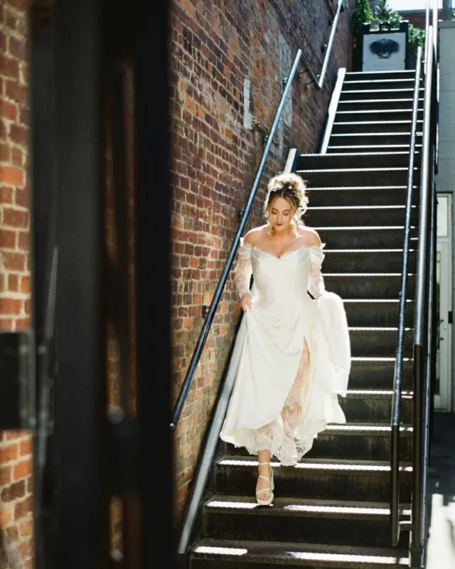 Whether it’s the fine details of a bouquet or a portrait against the Savannah skyline, we believe your venue should offer a variety of "notes" for your gallery.

From our bright, airy interiors to the textured, industrial soul of our exterior, Savannah Bottle Works is designed to be a comprehensive backdrop for every version of your wedding day story.

Venue: @savannahbottleworks @fetewell 
Photographer: @jeffandmollie