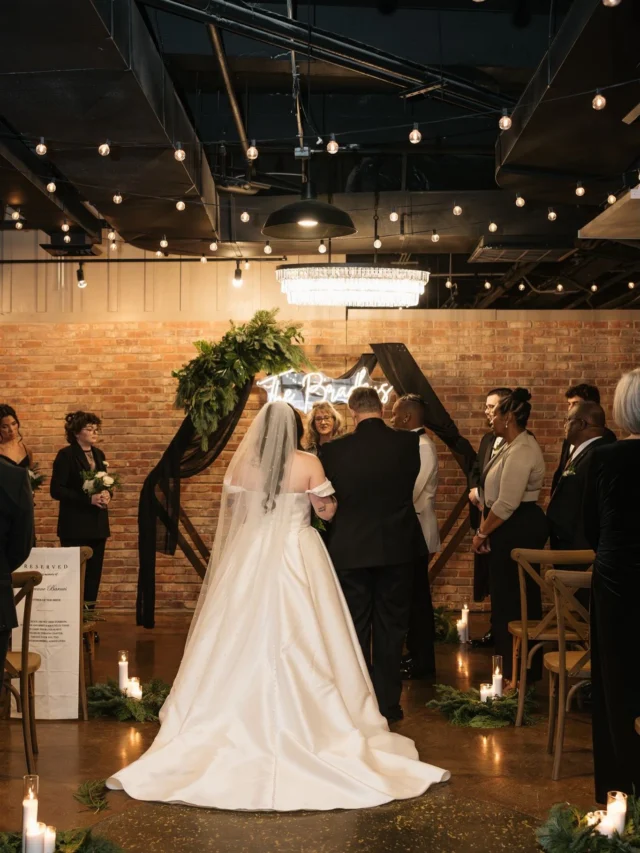 Another couple ties the knot 🤍🪢

Photography: @sharpimpressionsphoto

#mainstreetballroom #historicweddingvenue #dmvwedding