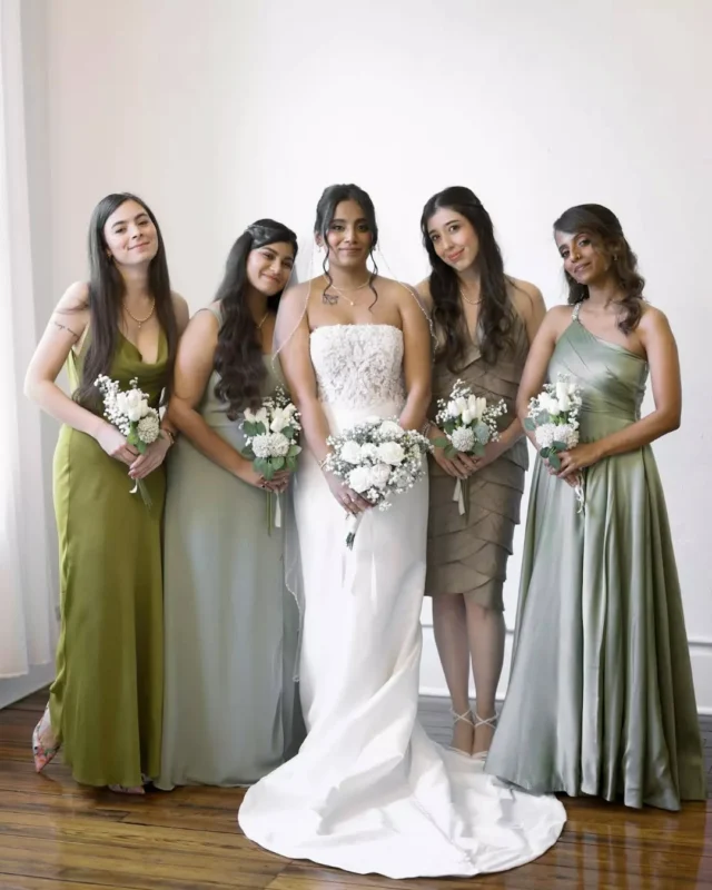 This one’s for the girls 🥂

A day in motion with our bride Akshara, and her best people. We love a group that brings their own atmosphere to every corner of the day—taking over each moment with the best energy ✨

Venue: @savannahbottleworks @fetewell 
Photography: @ashleecphotography 

savannah wedding venue. savannah georgia. georgia bride. 2027 wedding ideas. georgia wedding venue.