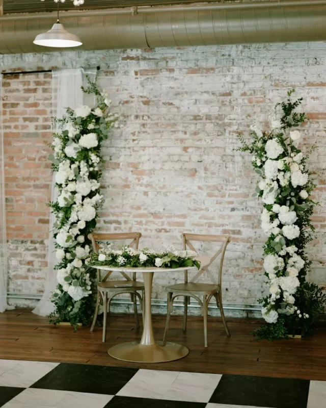 Soft greenery, layers of candlelight, and a checkered floor that stole the show. 

A design defined by a classic palette and the historic textures of our space. Proof that intentional simplicity can completely transform a room.

Ready to start planning? Tap the link in our bio to book a tour today 🤍

Venue: @savannahbottleworks @fetewell 
Photography: @ashleecphotography 

savannah wedding venue. georgia wedding venue. low country wedding. 2026 bride. 2027 wedding planning.