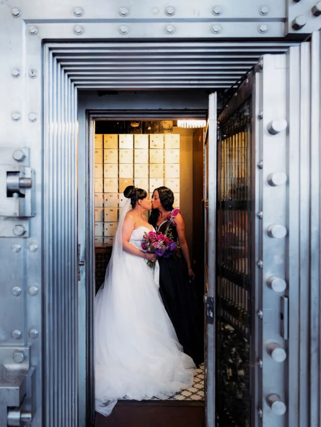 It’s almost Wedding Walk Weekend!!

Join us at the Downtown Frederick Wedding Walk & Cake Dig Sunday, April 26, 2026 from 11am-2pm (Cake Dig begins at 2pm)! Come check out our space and meet a set of incredible vendors 🪩🕺

@solandbloomfloralco @wedwithsteph @frederickwinehouse
Siaconiarts
@tigerseye.collective @n.s.harmonics
@domdesignphotography @simplyfreshevents @attaboybarrelhouse @tenthwardweddings @thebanyanmd
@visitationhotel @steinhardtbrewing
with the Cake Dig finale at @colonialjewelers

Photography Credits: @emchastainphoto 

#citizensballroom #historicweddingvenue #weddingwalk