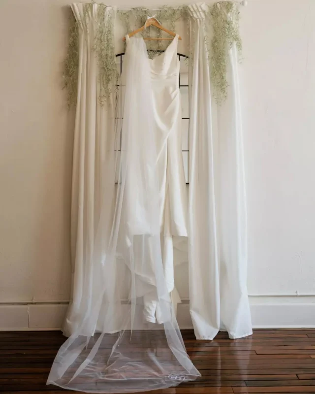 The quiet before forever 🕊️

Photo: @gingersnap.studios
Venue: @savannahbottleworks
Video: @ardsleyparkproductions
Second Shooter: @abbygilesphotography
Dress: @idobridalathens
Hair/Makeup: @utopiancreationsbridal
Florals: @dlj.workshops.events
DJ: @eynentertainment
Catering: @savannaheventcatering_

savannah wedding venue. 2027 bride. georgia wedding planning. savannah historic district. georgia wedding venue. lowcountry wedding.