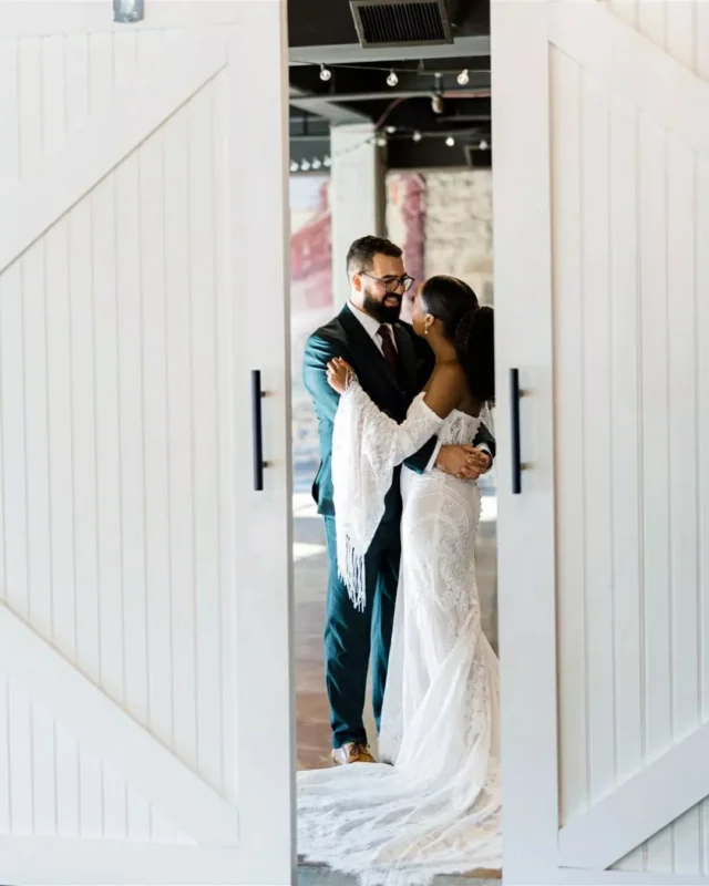 Dark maroon, lush greenery, and a moody romantic aesthetic that never goes out of style. This is Main Street Ballroom doing what it does best — disappearing into your vision and letting the design take center stage.

Photography: @oncelikeaspark
Coordination: @yourday_yourway
Florals: @sbblooms
Catering: @beefalobobs
Gown: @bridalboutiquecolumbia
Bridesmaid Dresses: @azazieofficial
Rings: @doamore @davidyurman
Ice Cream: @jenisicecreams
Bride: @jesslallz