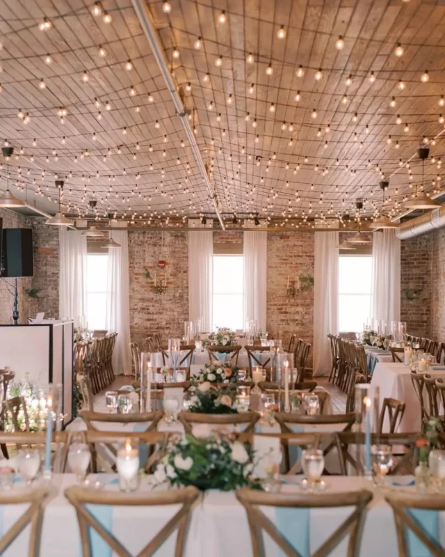 A reception at Savannah Bottle Works feels like this: flowers in every corner, a first dance you'll never forget, and being surrounded by your favorite people.

The Brick Hall has a way of disappearing into whatever vision a couple brings through the door. The exposed brick, the warmth of the space, the natural light — it holds it all without ever competing with it. This is exactly what a blank slate with character looks like.

Book a tour of @savannahbottleworks at the link in our bio 🤍

Venue @savannahbottleworks @fetewell
Photography: @barefootroyalphotography
Hair + Makeup @lane_makeupartistry
Gown @ivoryandbeau
Dj @allaboutyouentertainment