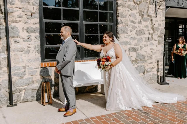 Happy Father’s Day to all of the amazing people in our lives (especially dog dads 🙂‍↕️)

Photo 1: @aliciawileyphotography 
Photo 2: @kellyspaine 
Photo 3: @lauraleecreative 
Photo 4: @purplekitephoto 

#mainstreetballroom #historicweddingvenue #marylandweddingvenue #fatherofthebride #fathersday