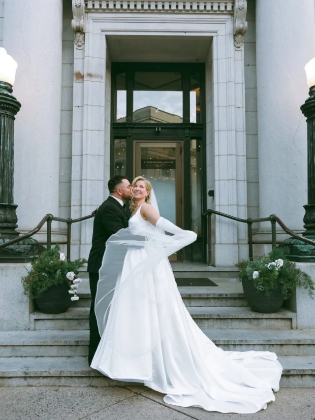 Who knew dancing in front of a bank could be so romantic 🤍

Photographer: @photosbykaylachristine
Associate Photographer: @starrella.aprilynn
Content: @kdmediagroup
Hair: @handcraftedby.hannah_
Makeup: @bridalglowwithvictoriao & @beatsbyava_
Florals & Coordination: @wetknotevents
Catering: @ashlingco
DJ: @wizerproductions
Dress: @love.it.at.stellas

#citizensballroom #historicweddingvenue #dmvwedding #weddinginspo