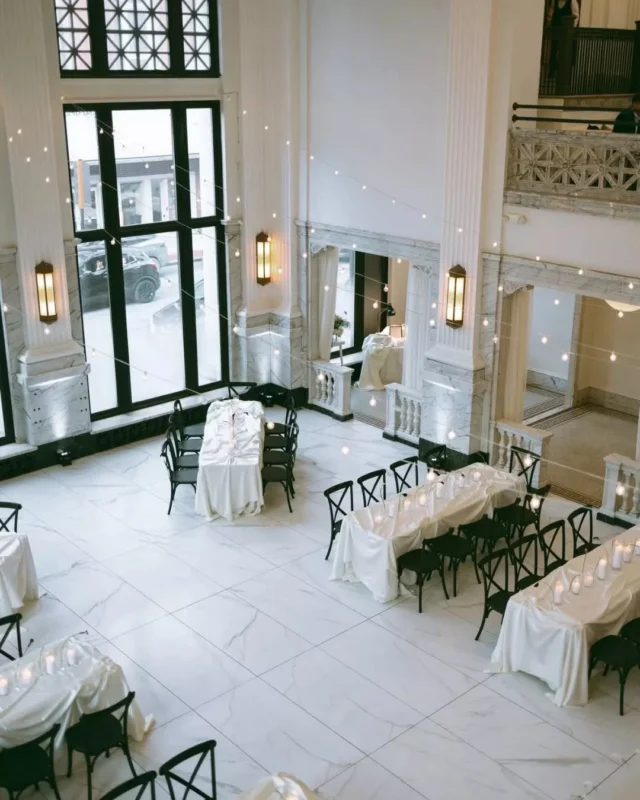 Let's talk about the small decisions that end up defining a wedding day 🤍

A circular ceremony layout instead of rows facing forward. Deep purple calla lilies against a crisp white gown. Bridesmaids in rich brown instead of the expected neutral. None of these are the obvious choice, and that's exactly the point.

Victoria and Dillon made design decisions throughout the day that quietly broke from what's typical, and the result was a wedding that felt distinctly theirs from the first look all the way to the sparkler exit.

Venue: @fetewell @citizensballroom 
Photographer: @photosbykaylachristine
Associate Photographer: @starrella.aprilynn
Content: @kdmediagroup
Hair: @handcraftedby.hannah_
Makeup: @bridalglowwithvictoriao & @beatsbyava_
Florals & Coordination: @wetknotevents
Catering: @ashlingco
DJ: @wizerproductions
Dress: @love.it.at.stellas