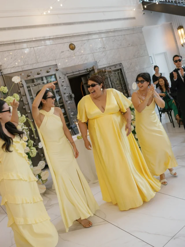 This is how every perfect party progresses 🪩🕺 Looking for a fully customizable space to craft your dream wedding? Book a tour with us to learn more! Link in our bio 🤍

Venue: @citizensballroom @fetewell
Photographer: @susanlyphotography
Florals: @gottefni
Hair + Makeup: @evamuah.dc

#citizensballroom #historicweddingvenue #marylandweddingvenue #fallbride