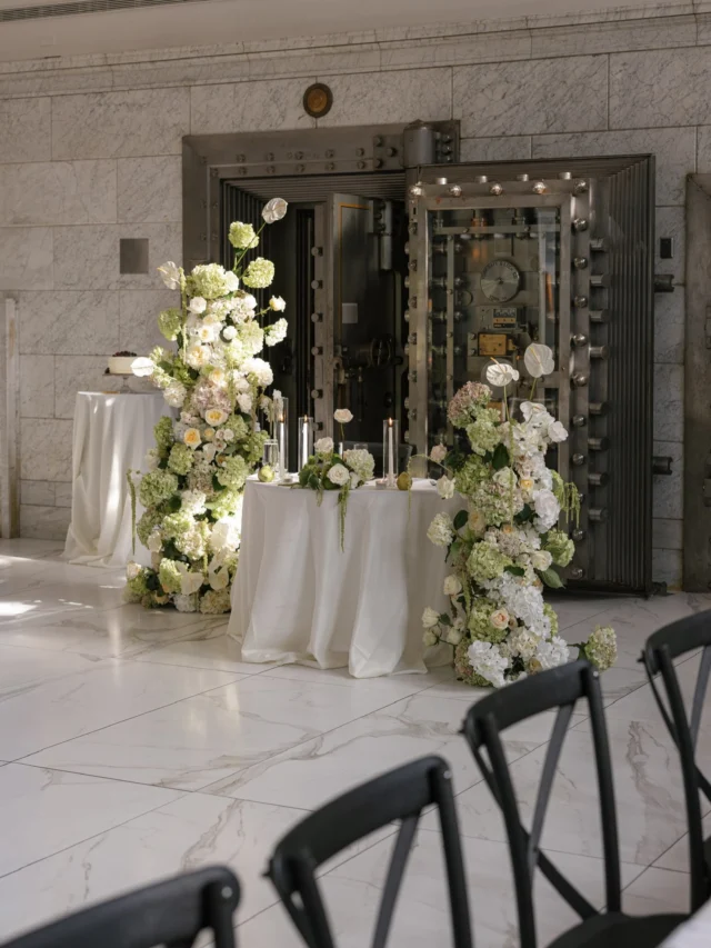 Who knew those large bank windows would one day create the most beautiful lighting for weddings

Book a tour using the link in our bio to see how a historic bank transformed into a stunning event space with all its vintage charm 🤍

Venue: @citizensballroom @fetewell
Photographer: @susanlyphotography
Florals: @gottefni
Hair + Makeup: @evamuah.dc

#citizensballroom #historicweddingvenue #marylandweddingvenue #fallbride