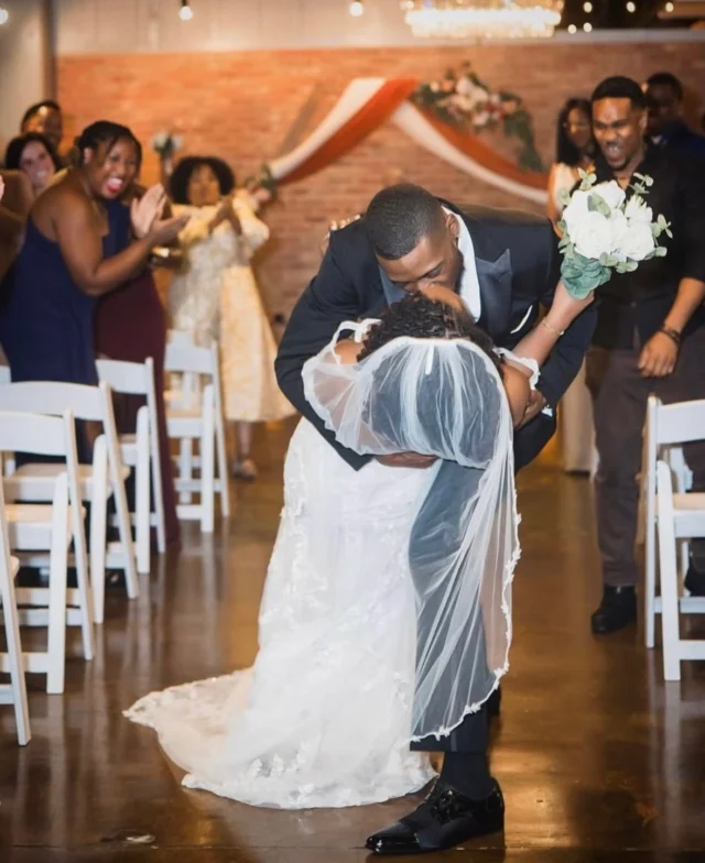 Some of our favorite loving moments from this beautiful fall wedding 🤍 Don’t forget to book a tour before all 2027 slots are gone! Link in bio

Photography: @imagesbygeneva
Bride MUA: @already_perfect

#mainstreetballroom #historicweddingvenue #fallweddinginspiration #dmvweddings