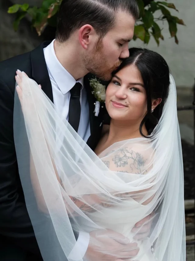 You can just feel their love 🥹 We love fall wedding season!!

Photographer: @abi.k.photo
Dress : @punkandboonebridal
Bouquet & Boutonniere: @lyns.flowers Lashes :
@lexiearobeauty
Caterer: @simplyfreshevents
Tattoos: @allys.inklife

#mainstreetballroom #historicweddingvenue #dmvwedding #weddinginspo #fallwedding