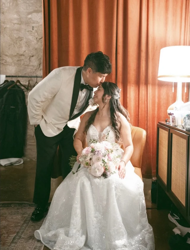 Marry the one that lifts you up and gives you forehead kisses 🫶

Photography: @lavish.photography_wed
Florals: @blossomblossomllc

#mainstreetballroom #historicweddingvenue #marylandweddingvenue #outdoorweddingvenue